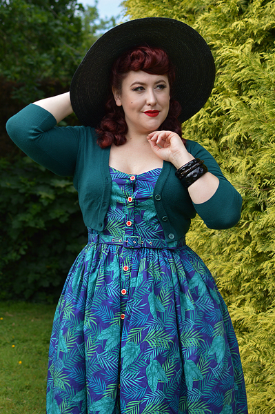 Fit and size review of the Navy Cool Palm Jemima dress gifted by Collectif by plus size pinup Miss Amy May