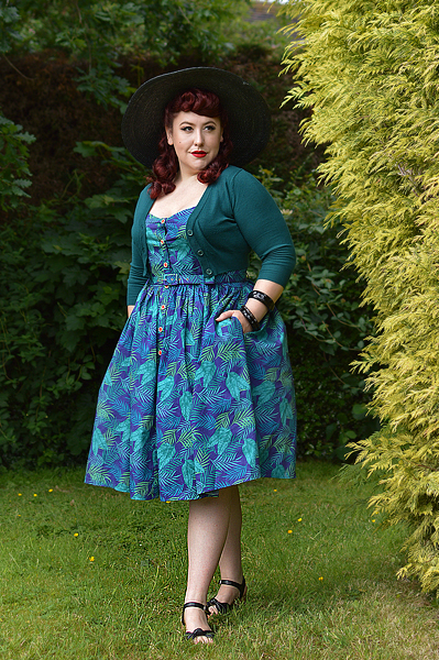 Fit and size review of the Navy Cool Palm Jemima dress gifted by Collectif by plus size pinup Miss Amy May