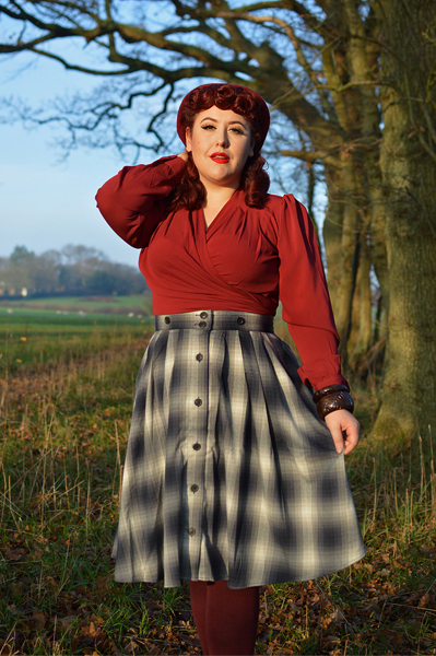 Fit and size review by plus size pinup Miss Amy May of the Eddystone Pinafore skirt gifted by Hell Bunny