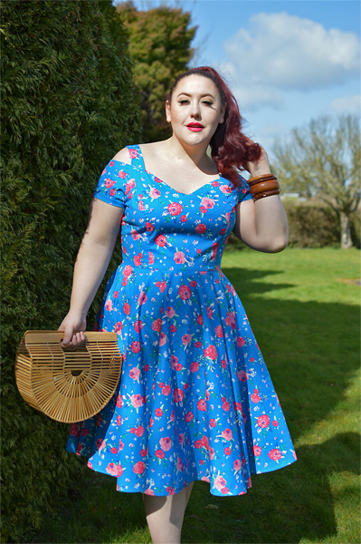 Plus size pinup Miss Amy May models the Chantilly 50s dress she was gifted by Hell Bunny for a fit and size review
