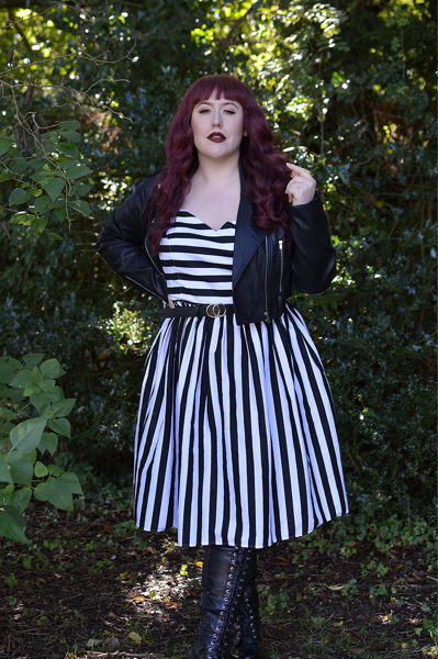 Plus size pinup Miss Amy May models the Juno 50s dress by Hell Bunny for a fit and size review