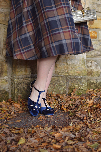 Plus size pinup Miss Amy May models the navy velvet London flats shoes by Charlie Stone Shoes for a fit review
